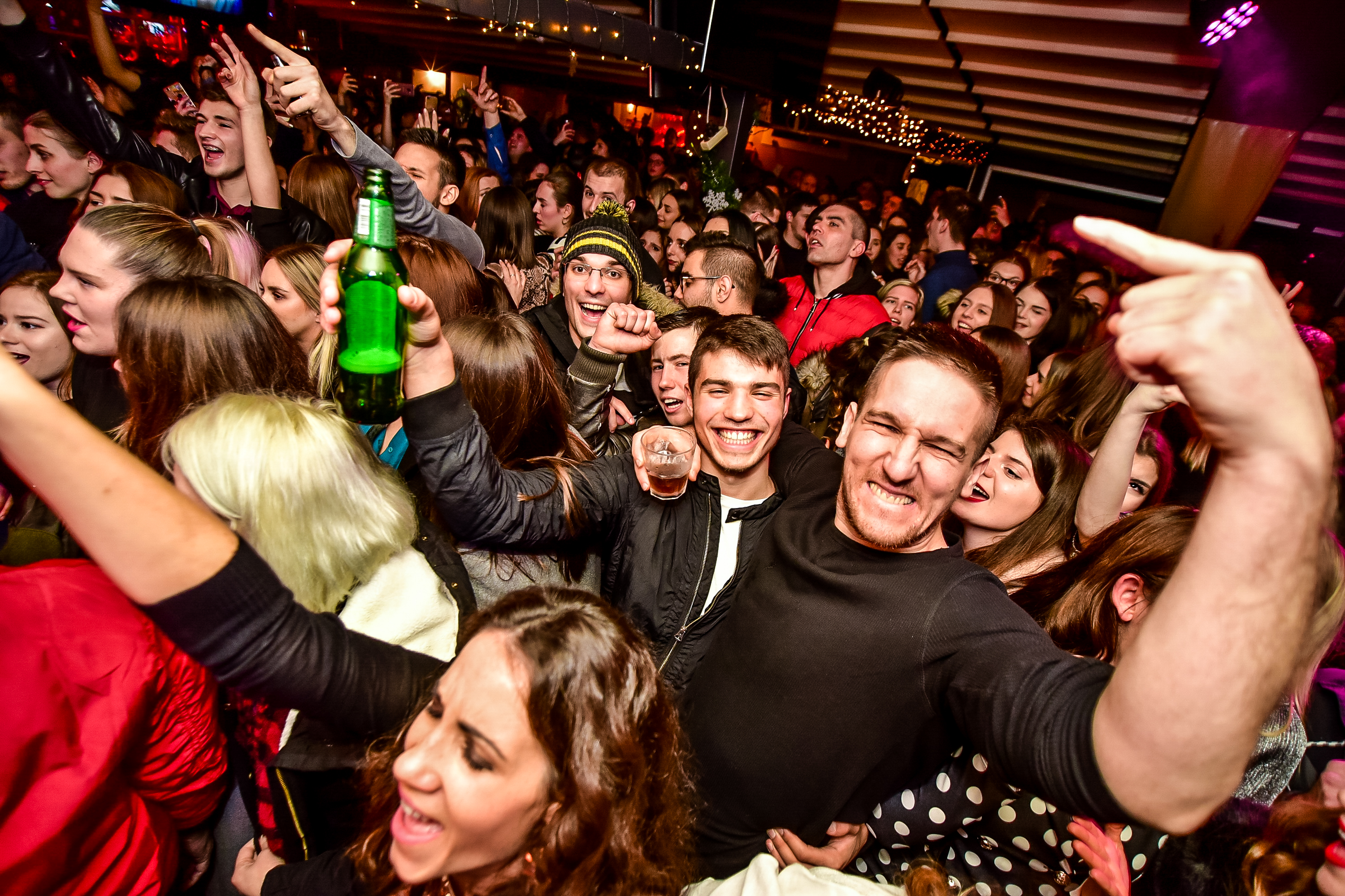 Vesna Pisarović @ Kult Caffe Bar