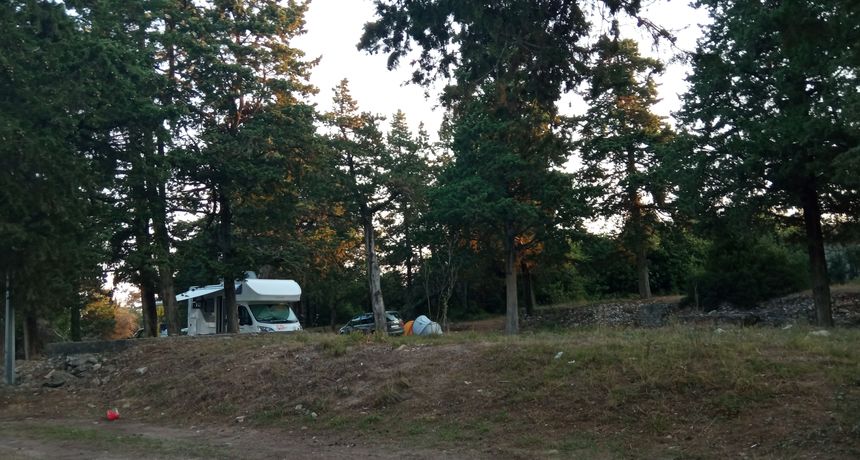 Na Puntamici turisti ilegalno kampiraju i u prirodi prazne septički spremnik? Na Puntamici turisti ilegalno kampiraju i u prirodi prazne septički spremnik?