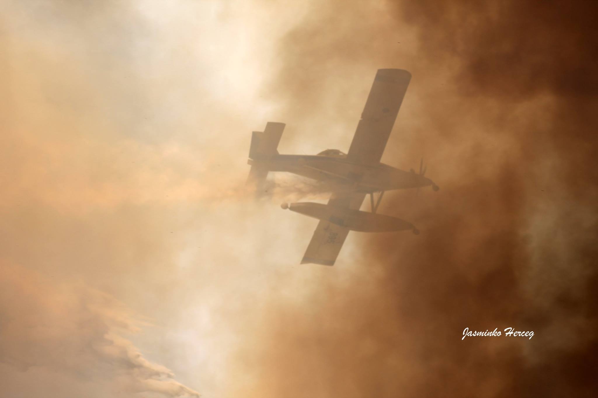 Lokaliziran požar kod Košljuna na otoku Pagu Lokaliziran požar kod Košljuna na otoku Pagu