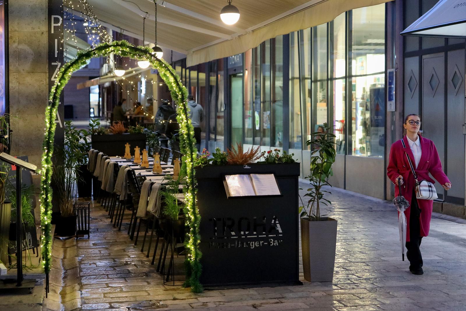 Blagdanske dekoracije u centru Zadra Blagdanske dekoracije u centru Zadra