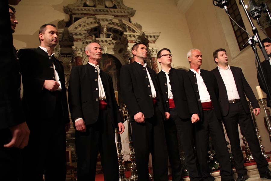 Klapski božićni koncert u crkvi sv. Frane ; foto Iva Perinčić Klapski božićni koncert u crkvi sv. Frane ; foto Iva Perinčić
