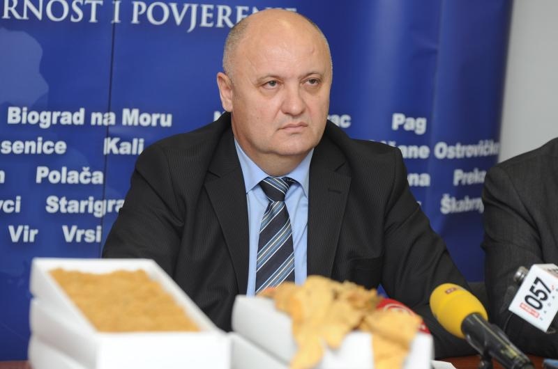 Zadar – Zadarska policija razbila veliki lanac krijumcarenja duhana. Zaplijenjeno je 2,5 tone duhana vrijednosti oko tri miljuna kuna. Photo: Hrvoje Jelavic/PIXSELL Zadar – Zadarska policija razbila veliki lanac krijumcarenja duhana. Zaplijenjeno je 2,5 tone duhana vrijednosti oko tri miljuna kuna. Photo: Hrvoje Jelavic/PIXSELL