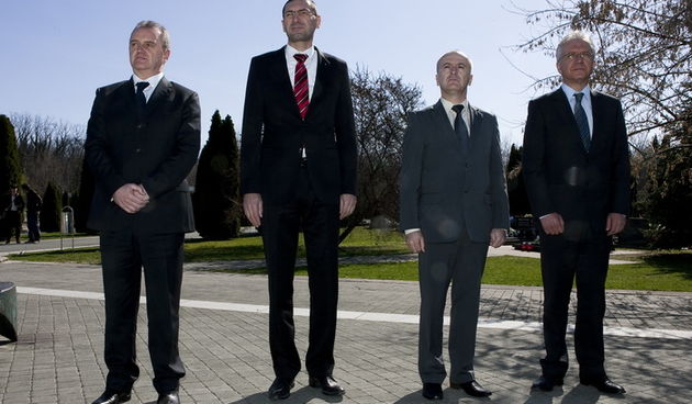 Vukovar, 270312.U posjet Vukovaru danas su zajednicki dosla cetiri ministra Vlade RH,ministar turizma Veljko Ostojic,ministar obrane Ante Kotromanovic,ministar zdravlja Rajko Ostojic i ministar branitelja Predrag Matic Fred.Ministri su s domacinima grado