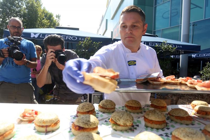 Zagreb: Robna kuća Ikea ispred Avenue Malla predstavila novi katalog