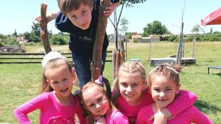 Libretići na snimanju spota u Ponylandu Libretići na snimanju spota u Ponylandu