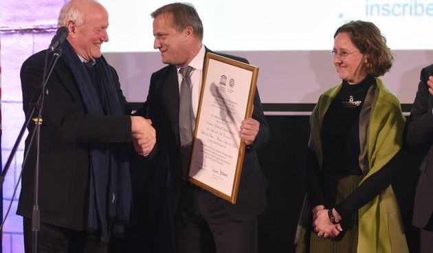 Gradonačelniku Zadra Branku Dukiću uručena povelja UNESCO-a
