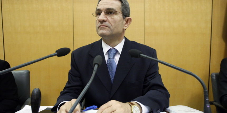 Zagreb, 231211.
Hrvatski Sabor u nastavku izvanredne sjednice glasuje o povjerenju novoj Vladi Zorana Milanovica. 
Na slici: predsjednik Sabora Boris Sprem.
Foto: Davor Pongracic / CROPIX