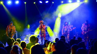 U povodu 4. rođendana Boutique hostela Forum, “najpristojniji mogući” riječki Let 3 održao je fenomenalan koncert na antičkom Forumu