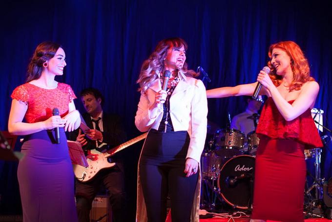 Valentinovo Fever glazbenice Marije Husar za pamćenje! Slavlje ljubavi uveličali su i Maya Sar, Vanda Winter, Sementa Rajhard, Damir Kedžo, dok su u ljubavnim čarima uživali gradonačelnik Milan Bandić, Martina Tomčić i Ivana Husar, glumac Vedran Komeričk Valentinovo Fever glazbenice Marije Husar za pamćenje! Slavlje ljubavi uveličali su i Maya Sar, Vanda Winter, Sementa Rajhard, Damir Kedžo, dok su u ljubavnim čarima uživali gradonačelnik Milan Bandić, Martina Tomčić i Ivana Husar, glumac Vedran Komeričk