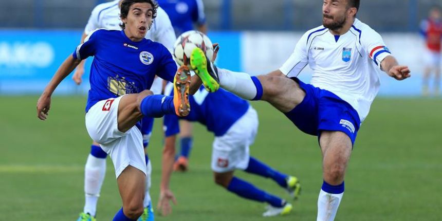 Stadion Gradski vrt, Osijek – MAXtv 1. HNL, 12. kolo, NK Osijek – NK Zadar. Luka Begonja i Hrvoje Kurtovic. Photo: Davor Javorovic/PIXSELL Stadion Gradski vrt, Osijek – MAXtv 1. HNL, 12. kolo, NK Osijek – NK Zadar. Luka Begonja i Hrvoje Kurtovic. Photo: Davor Javorovic/PIXSELL