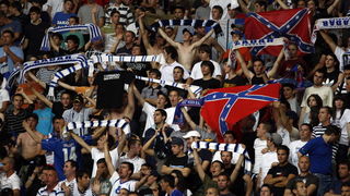 Zadar, 010610.
Dvorana Kresimir Cosic u Zadru. Druga finalna utakmica kosarkaskog prvenstva Hrvatske odigrana izmedju KK Zadar i KK Cibona.
Na slici: Navijaci Zadra Tornado.
Foto: Jure Miskovic / CROPIX Zadar, 010610.
Dvorana Kresimir Cosic u Zadru. Druga finalna utakmica kosarkaskog prvenstva Hrvatske odigrana izmedju KK Zadar i KK Cibona.
Na slici: Navijaci Zadra Tornado.
Foto: Jure Miskovic / CROPIX