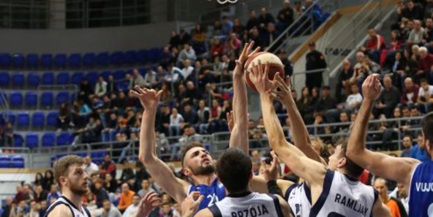 Image 379945 (auto) Image 379945 (auto)