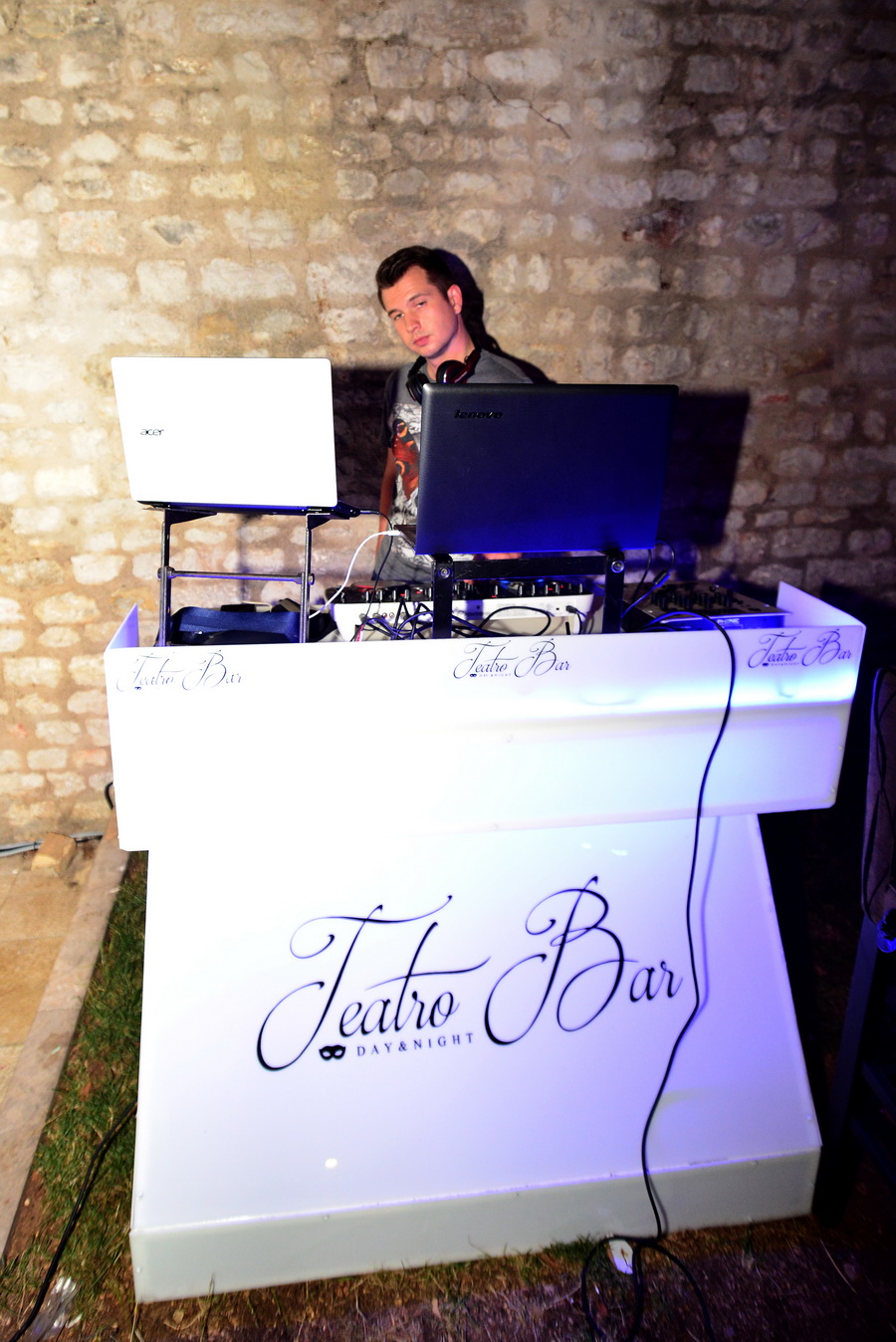 TEATRO BAR Otvorenje ljetne terase uz Violina energy performance TEATRO BAR Otvorenje ljetne terase uz Violina energy performance