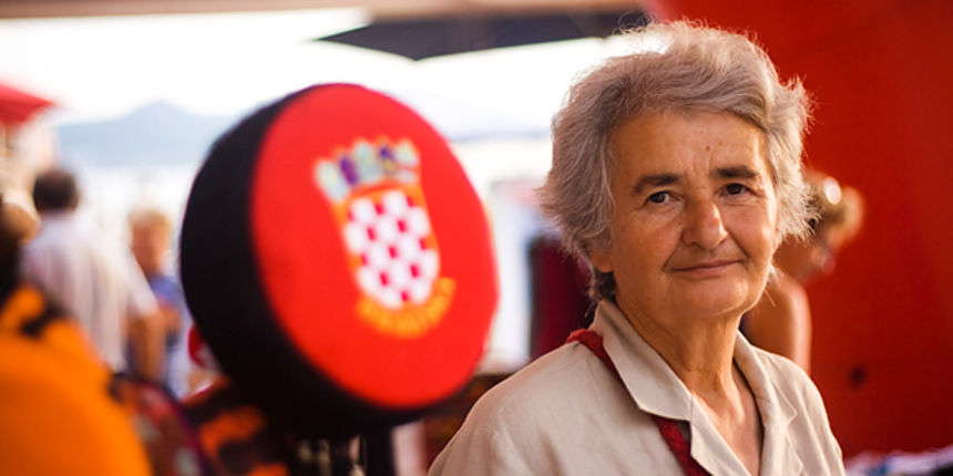 “Kupujmo hrvatsko” i “Vrijedne ruke” (foto:Saša Čuka) “Kupujmo hrvatsko” i “Vrijedne ruke” (foto:Saša Čuka)