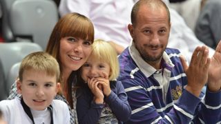 Bayern Munchen – KK Zadar 72-66, Hrvoje Perinčić s obitelji. foto: Iva Perinčić Bayern Munchen – KK Zadar 72-66, Hrvoje Perinčić s obitelji. foto: Iva Perinčić