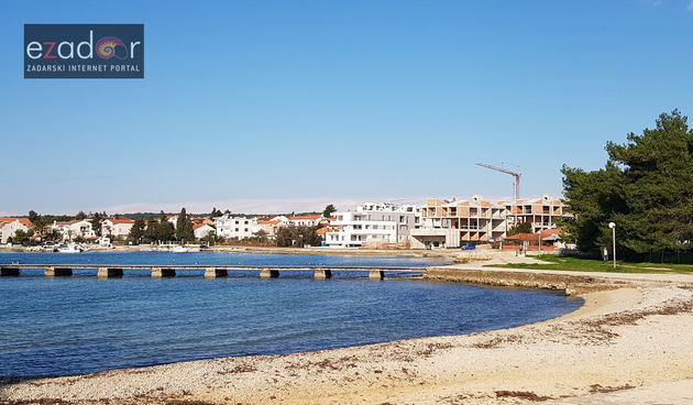 Diklo- novogradnja na ulazu u mjesto