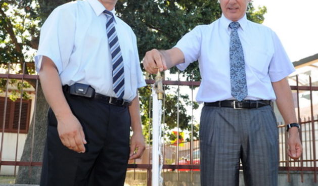 Zadar, 270810.Povodom obiljezavanja dana Opcine Policnik i blagdana  Sv. Ivana Krstitelja Glavosjeka svecano je otvorena vodovodna mreza u Dracevcu Ninskom i Visocanima.Na fotografiji: otvaranje vodovodne mreze u Visocanima, nacelnik Opcine Policnik Dav