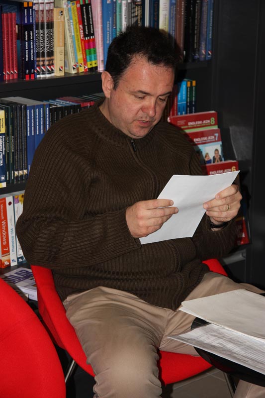 Književna večer grupe ZaPis i gosta Jurice Pavičića (foto: Filip Plazonić)