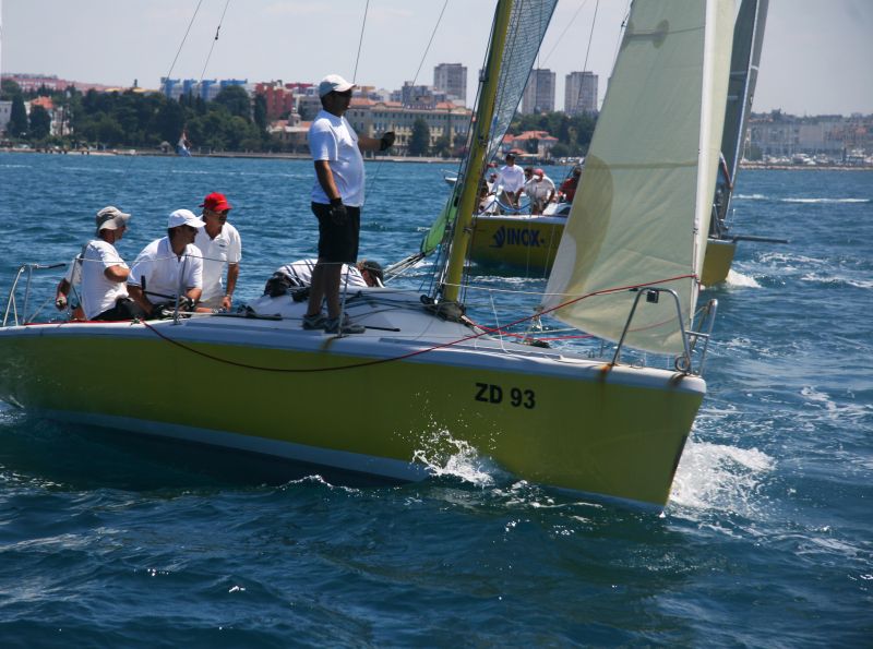 Image 988975 (auto) Image 988975 (auto)