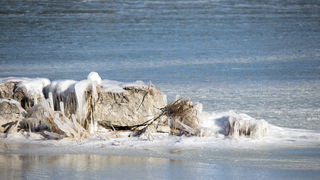 Debeli minusi i orkanska bura zaledili Vransko jezero Debeli minusi i orkanska bura zaledili Vransko jezero