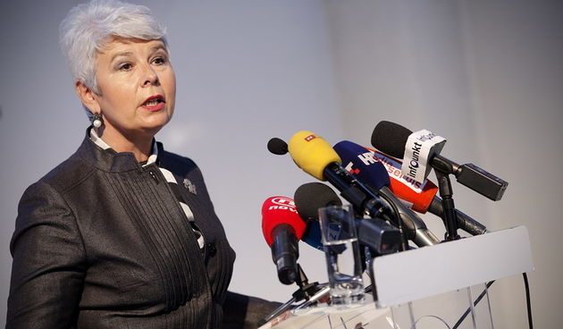 Zagreb, 300911.
Sajam mode Fashion.hr, koji je na Zagrebackom velesajmu okupio 90 izlagaca iz Hrvatske i 29 iz regije, otvorila je predsjednica Vlade RH Jadranka Kosor. 
Na slici: premijerka Kosor.
Foto: Dragan Matic / Cropix