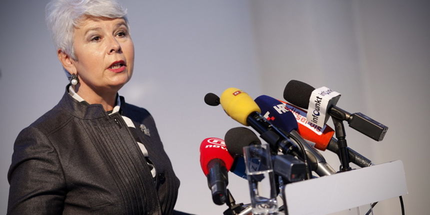 Zagreb, 300911.
Sajam mode Fashion.hr, koji je na Zagrebackom velesajmu okupio 90 izlagaca iz Hrvatske i 29 iz regije, otvorila je predsjednica Vlade RH Jadranka Kosor.
Na slici: premijerka Kosor.
Foto: Dragan Matic / Cropix Zagreb, 300911.
Sajam mode Fashion.hr, koji je na Zagrebackom velesajmu okupio 90 izlagaca iz Hrvatske i 29 iz regije, otvorila je predsjednica Vlade RH Jadranka Kosor.
Na slici: premijerka Kosor.
Foto: Dragan Matic / Cropix