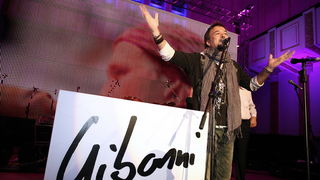 Zagreb, 031209.
Premijera spota za hit singl “Zedjam” Zlatana Stipisica Gibannija u Hrvatskom drzavnom arhivu. Na promociji je Gibonni potpisao ugovor s T Mobilom.
Foto: Sandra Simunovic / CROPIX Zagreb, 031209.
Premijera spota za hit singl “Zedjam” Zlatana Stipisica Gibannija u Hrvatskom drzavnom arhivu. Na promociji je Gibonni potpisao ugovor s T Mobilom.
Foto: Sandra Simunovic / CROPIX