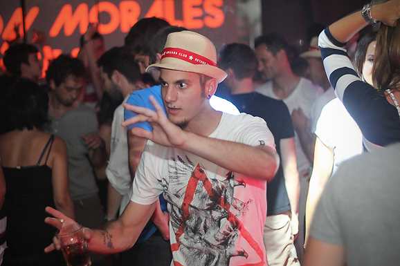 Brandon Morales u Maraschino baru (foto:Saša Čuka) Brandon Morales u Maraschino baru (foto:Saša Čuka)