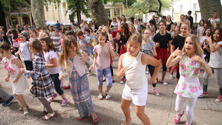 Posljednji dan nastave u OŠ Petra Preradovića u ritmu zumbe Posljednji dan nastave u OŠ Petra Preradovića u ritmu zumbe