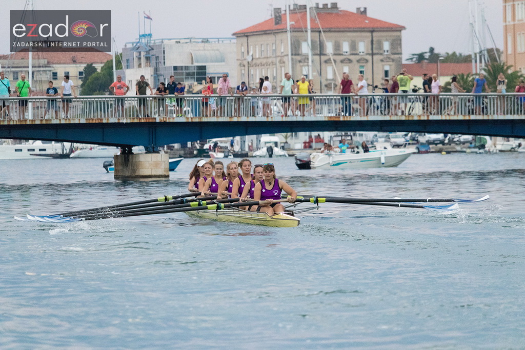 6. “Jadranov veslački dvoboj” osmeraca u uvali Jazine 6. “Jadranov veslački dvoboj” osmeraca u uvali Jazine