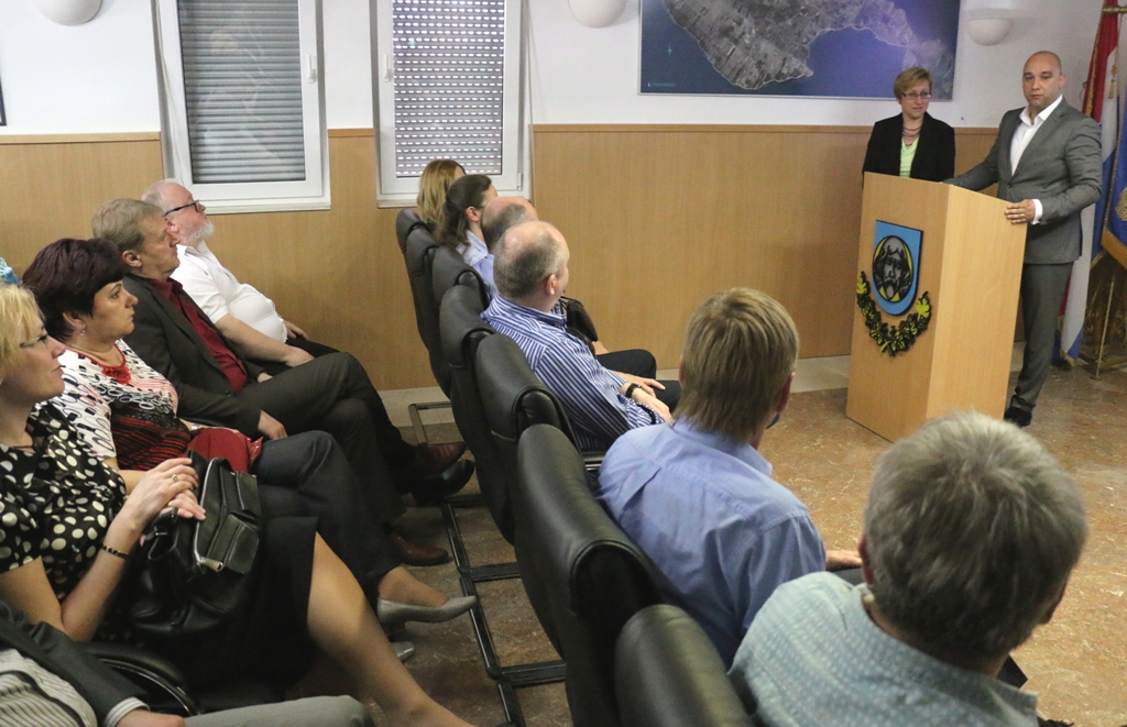 Delegacija Južnomoravske regije u posjeti otoku Viru Delegacija Južnomoravske regije u posjeti otoku Viru