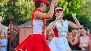 Image 5793679 (auto) Image 5793679 (auto)