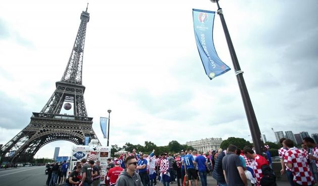 Euro 2016: Hrvatski navijači napravili fenomenalnu atmosferu u Parizu. Photo: Sanjin Strukić/PIXSELL