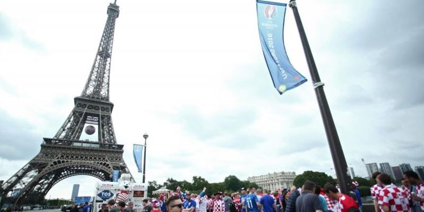 Euro 2016: Hrvatski navijači napravili fenomenalnu atmosferu u Parizu. Photo: Sanjin Strukić/PIXSELL