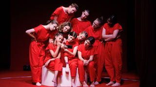 Igrajmo se: Zabranjeno mlađima od 15 strana A