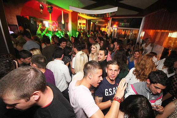 Jasmin Savros u Yachting Baru (foto:Saša Čuka)