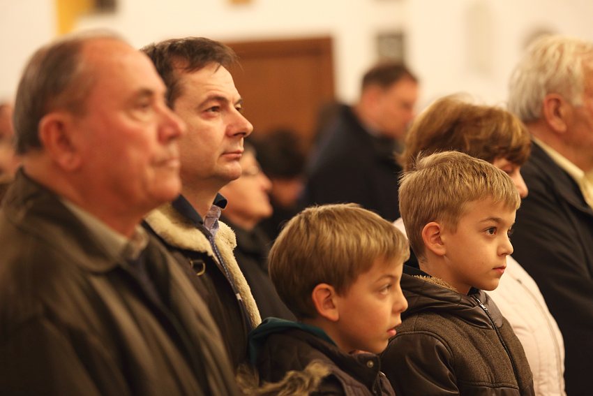 Bibinje: Održana tradicionalna procesija Velikog Petka. Foto: Leo Banić