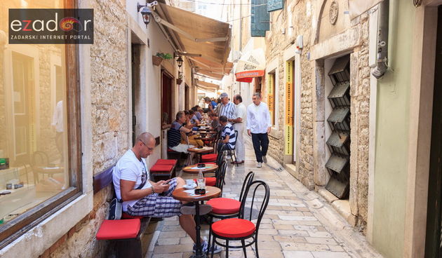 Đir po gradu 23. kolovoza 2017. Varoš, Đina