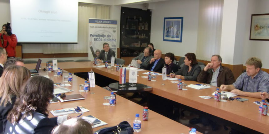 Okrugli stol u HGK, gospodarska komora Okrugli stol u HGK, gospodarska komora