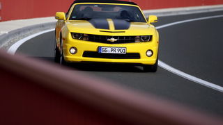 Zadar, 091111.
U Zadru je danas zapocelo predstavljanje novog Chevroletovog automobila Camaro. Novi model Chevroleta privukao je veliki broj novinara iz inozemstva koji ce ovih dana vrsiti testiranje Camara.
Foto: Jure Miskovic / CROPIX Zadar, 091111.
U Zadru je danas zapocelo predstavljanje novog Chevroletovog automobila Camaro. Novi model Chevroleta privukao je veliki broj novinara iz inozemstva koji ce ovih dana vrsiti testiranje Camara.
Foto: Jure Miskovic / CROPIX