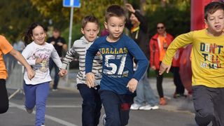 Šibenik: Dječja te utrke Šibenskih deset & Draženova četvorka povodom 53. rođendana Dražena Petrovića Šibenik: Dječja te utrke Šibenskih deset & Draženova četvorka povodom 53. rođendana Dražena Petrovića