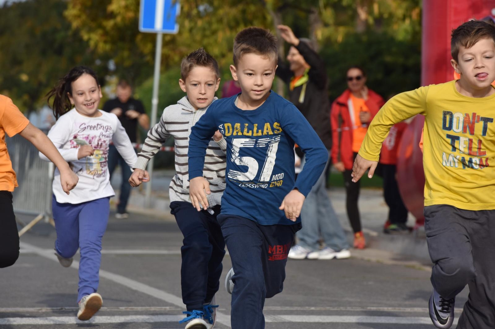Šibenik: Dječja te utrke Šibenskih deset & Draženova četvorka povodom 53. rođendana Dražena Petrovića Šibenik: Dječja te utrke Šibenskih deset & Draženova četvorka povodom 53. rođendana Dražena Petrovića