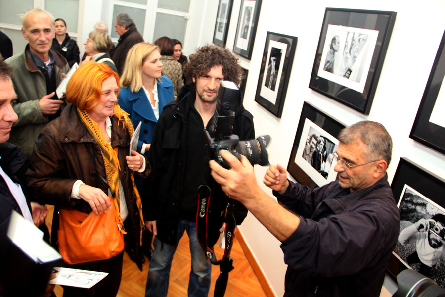 U Galeriji umjetnina predstavljeni “Porterti” Željka Karavide, foto: ezadar U Galeriji umjetnina predstavljeni “Porterti” Željka Karavide, foto: ezadar