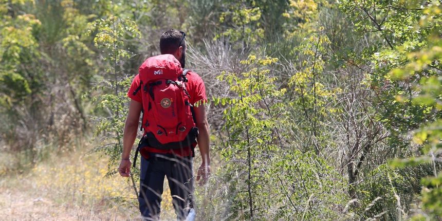 Policija i HGSS pronašli dječaka koji se izgubio na području Srime Policija i HGSS pronašli dječaka koji se izgubio na području Srime