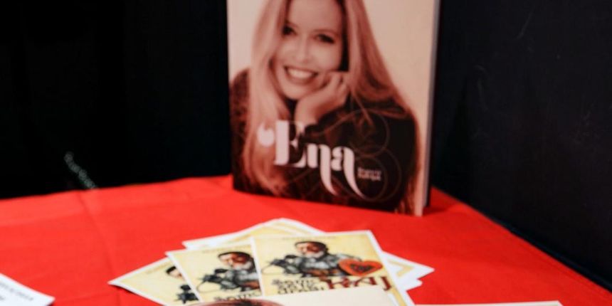 Ena Begović Ena Begović