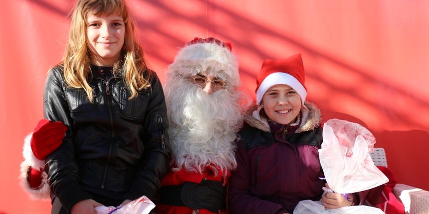 Djed Mraz stigao na Vir!