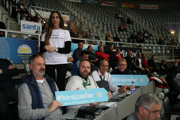 Košarkaši i navijači KK Zadar podržali akciju #birajzadar Košarkaši i navijači KK Zadar podržali akciju #birajzadar