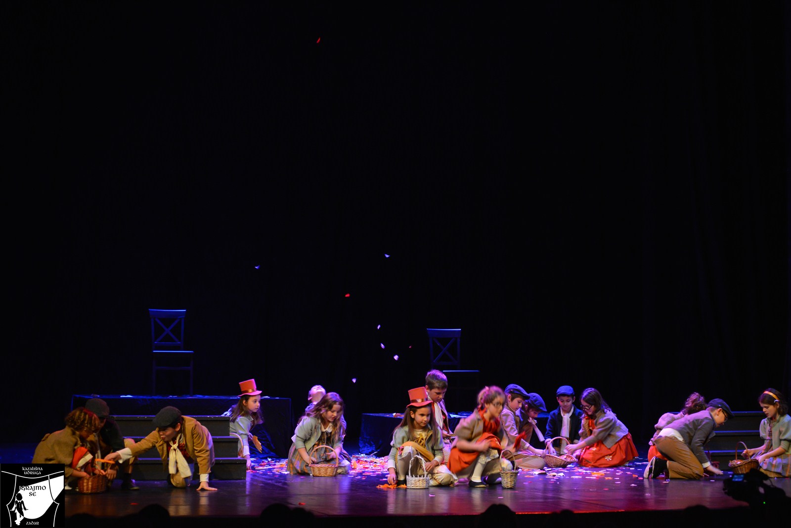 Kazališna udruga “Igrajmo se”: Predstava “Godišnja doba”