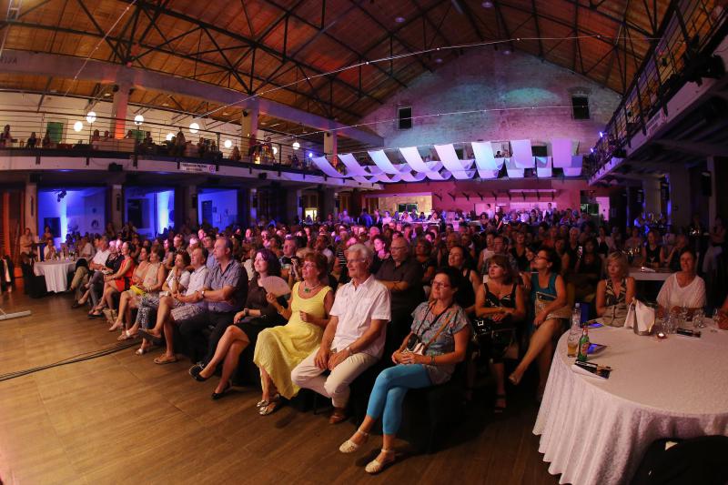 Tereza, Gabi i Radojka u zadarskom Arsenalu, Foto: Filip Brala/PIXSELL
