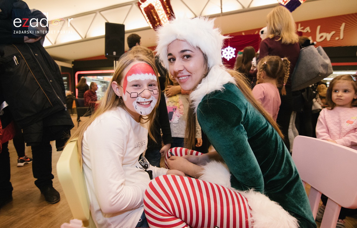 Zimski sportovi s Djedom Božićnjakom Zimski sportovi s Djedom Božićnjakom